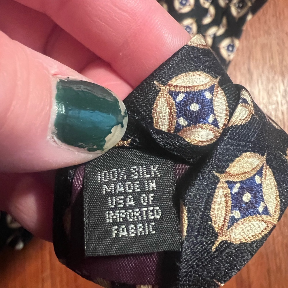 Silk Black Patterned Tie - Picture 6 of 6